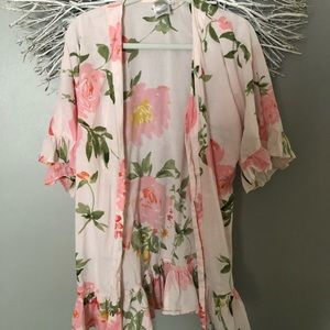 BEAUTIFUL Plum Pretty Sugar floral robe 😍